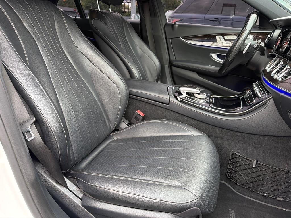 Mercedes-Benz E-Class E300 Luxury 4MATIC Sedan 2017