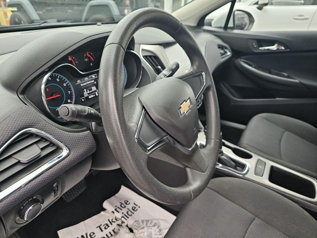 Chevrolet Cruze LS Auto 2017