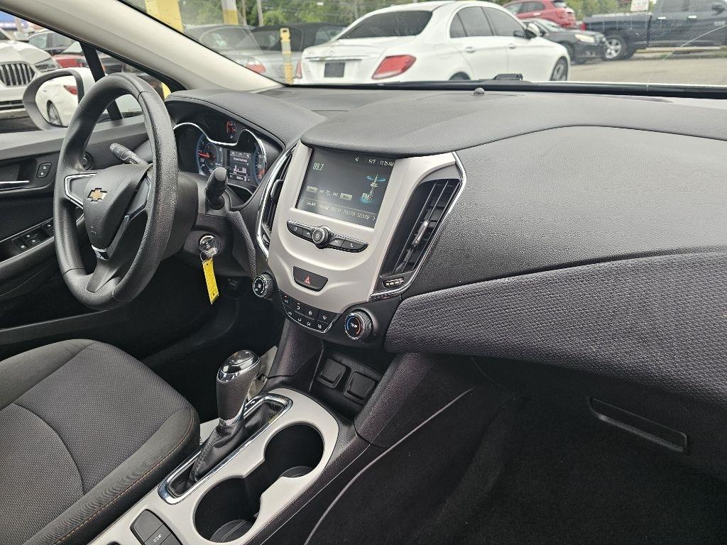 Chevrolet Cruze LS Auto 2017