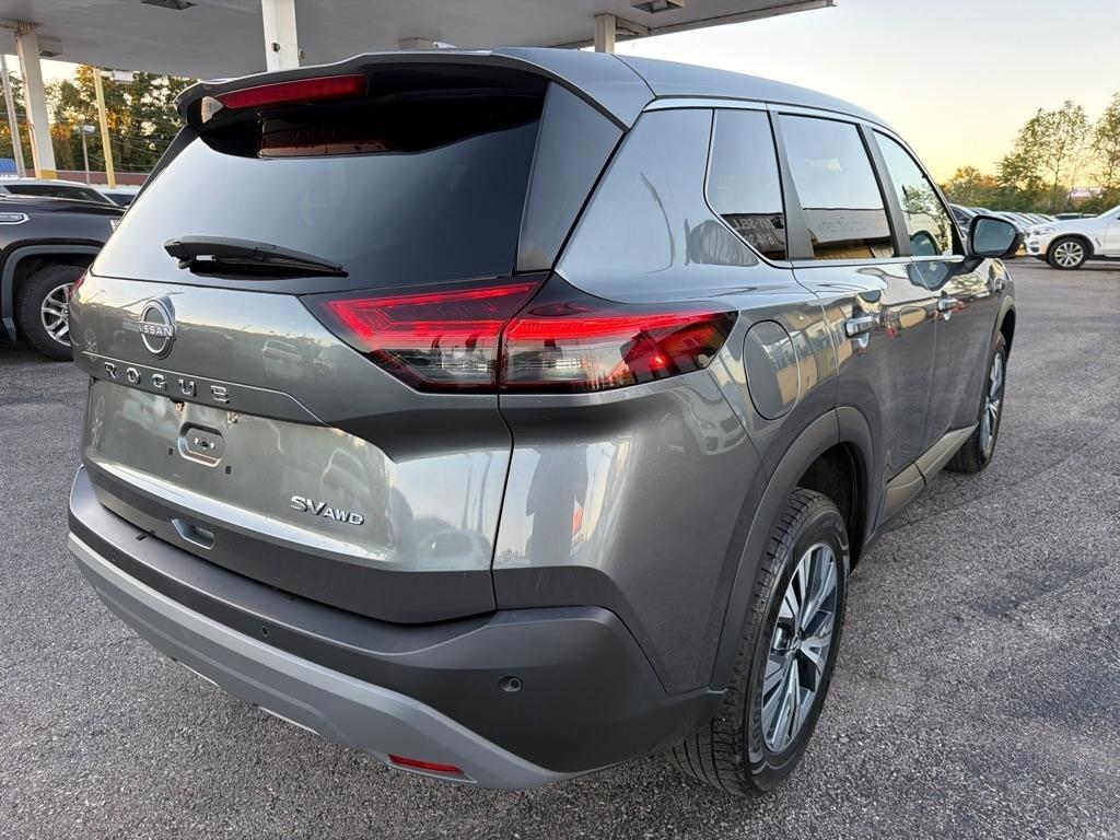 Nissan Rogue photo 16