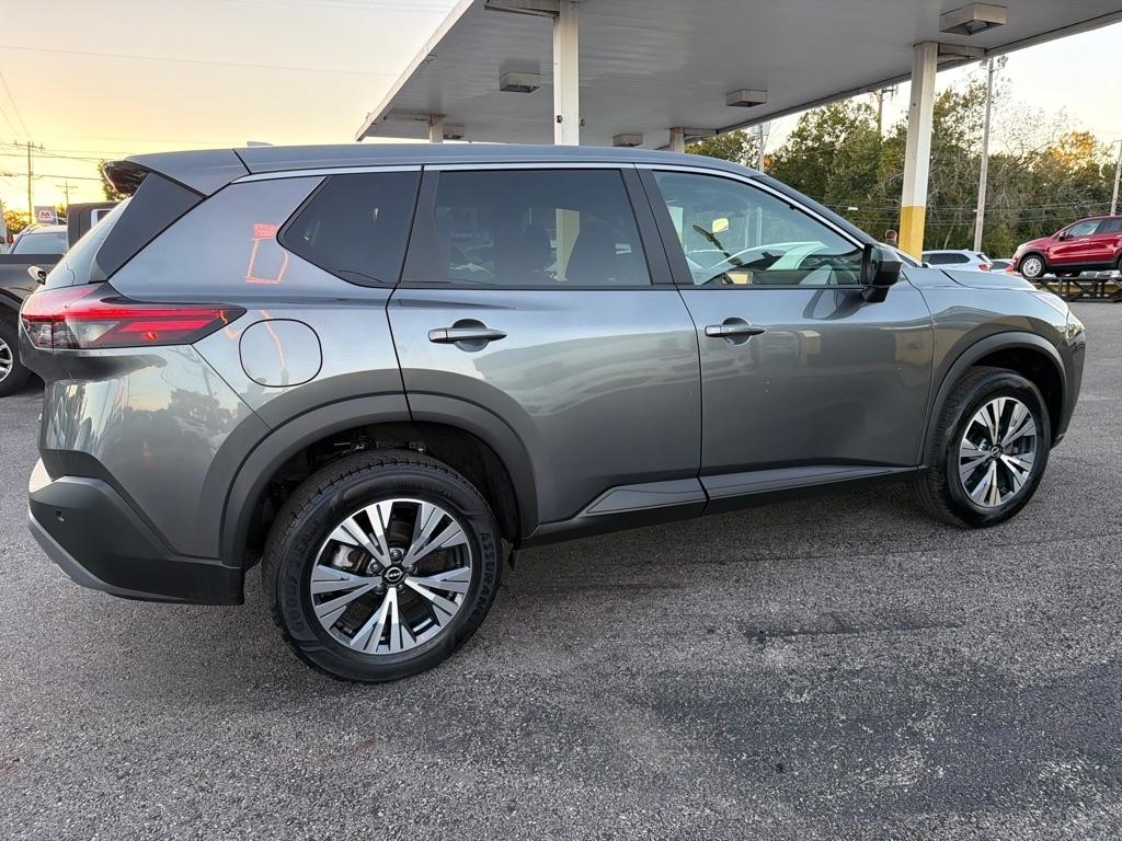 Nissan Rogue photo 18
