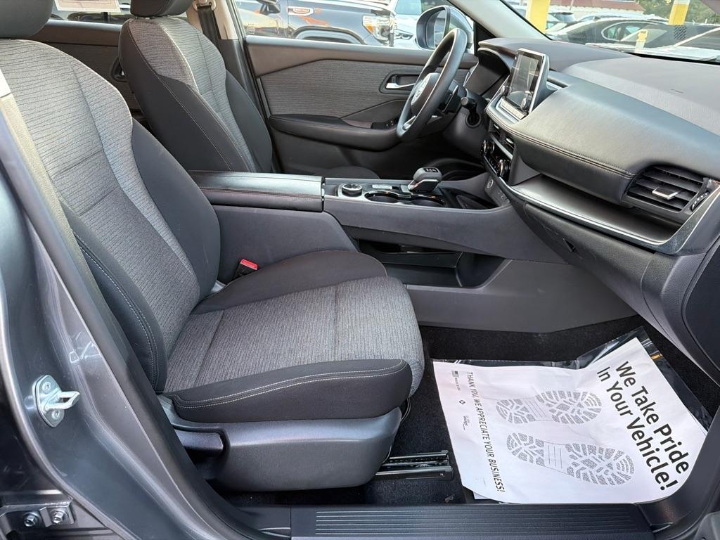 Nissan Rogue photo 33
