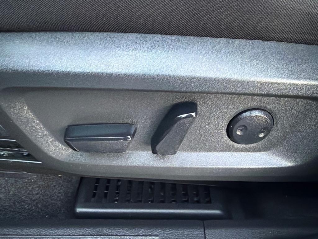 Nissan Rogue photo 38