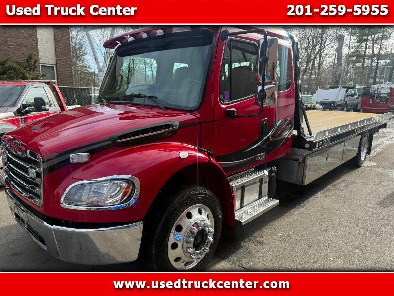 2023 Freightliner M2 106 