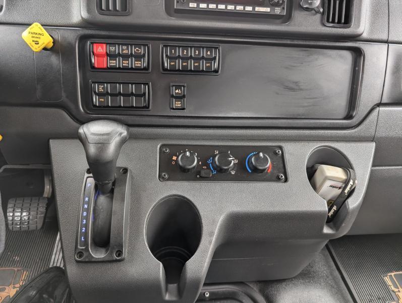 Freightliner M2 106  2024