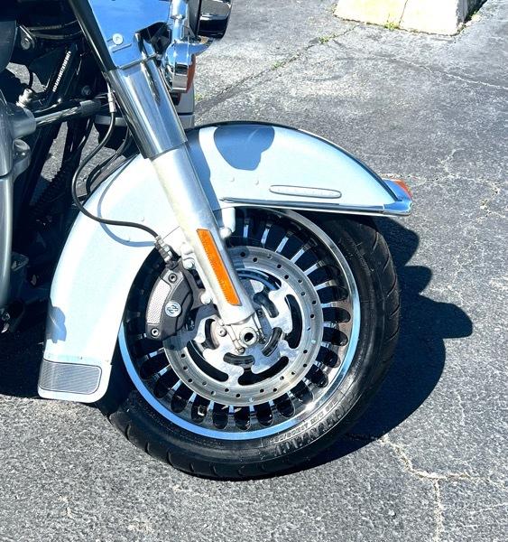 Harley-Davidson FLHTK  2013