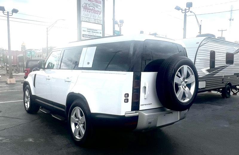 Land Rover Defender 130 S 2024