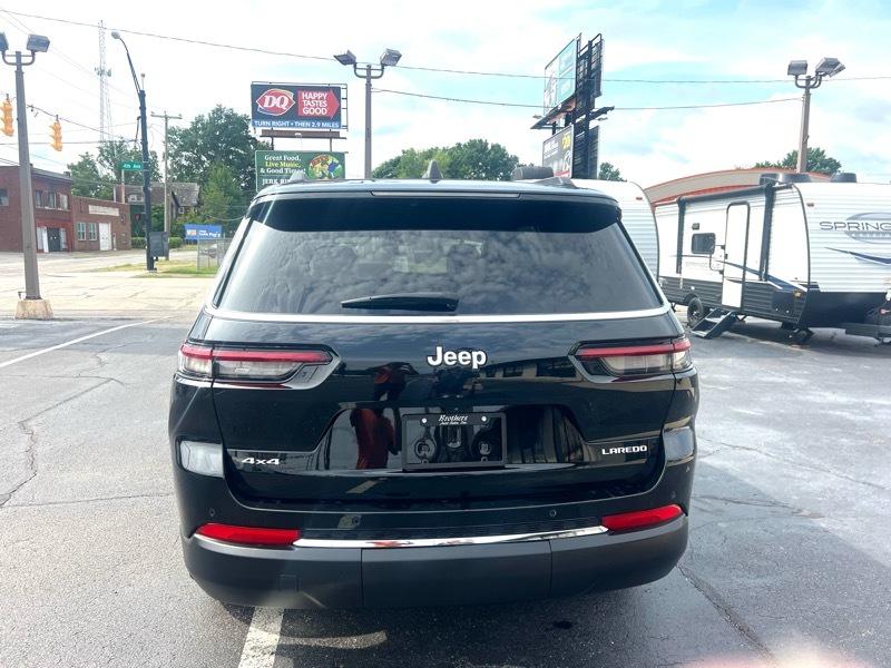 Jeep Grand Cherokee L Laredo 4WD 2024
