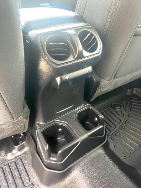 Jeep Wrangler Unlimited Sport 2023