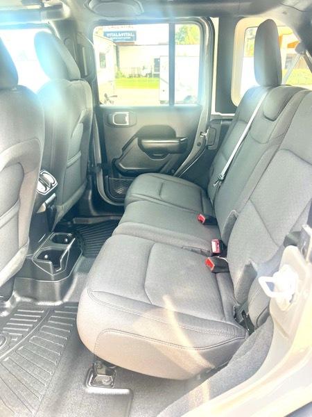 Jeep Wrangler Unlimited Sport 2023