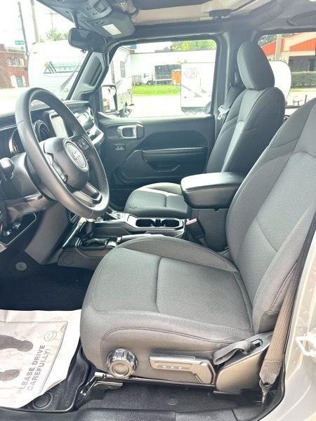 Jeep Wrangler Unlimited Sport 2023