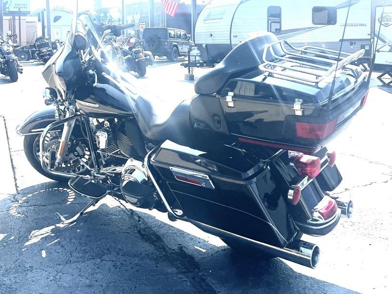 Harley-Davidson FLHTK  2011