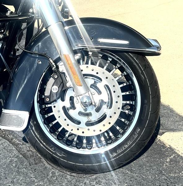 Harley-Davidson FLHTK  2011