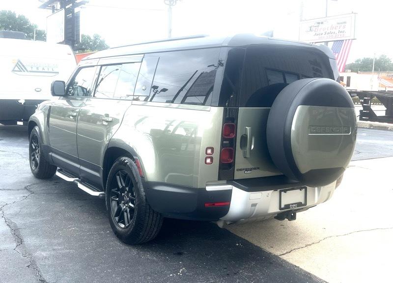 Land Rover Defender 130 S 2023