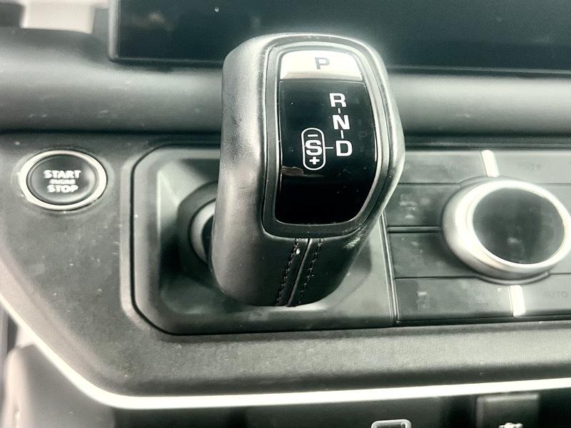 Land Rover Defender 130 S 2023