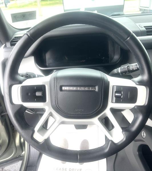 Land Rover Defender 130 S 2023