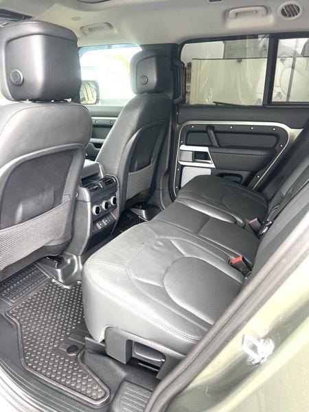 Land Rover Defender 130 S 2023