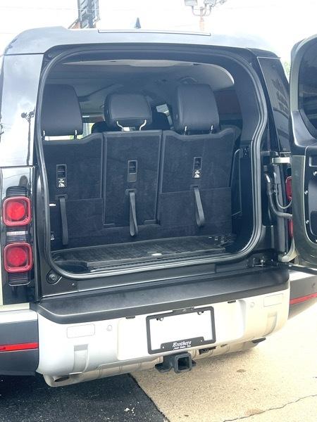Land Rover Defender 130 S 2023