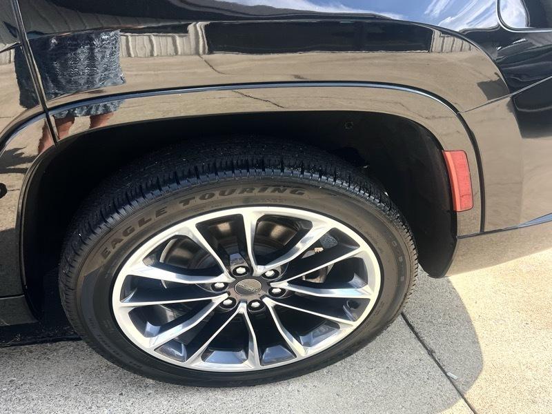 Jeep Wagoneer Series II 4WD 2023