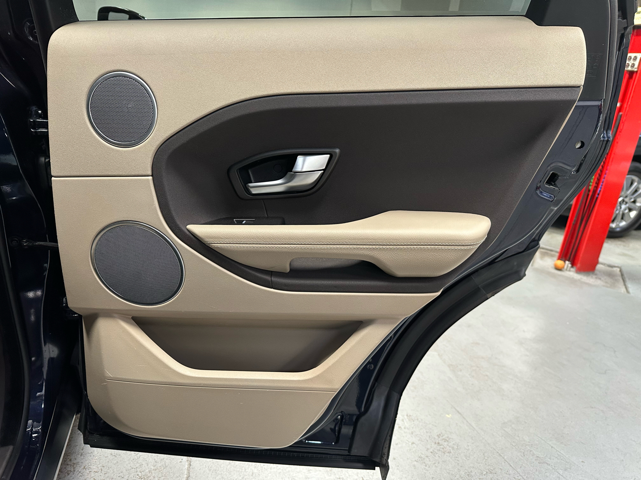 2015 Land Rover Range Rover Evoque Pure Plus photo 10