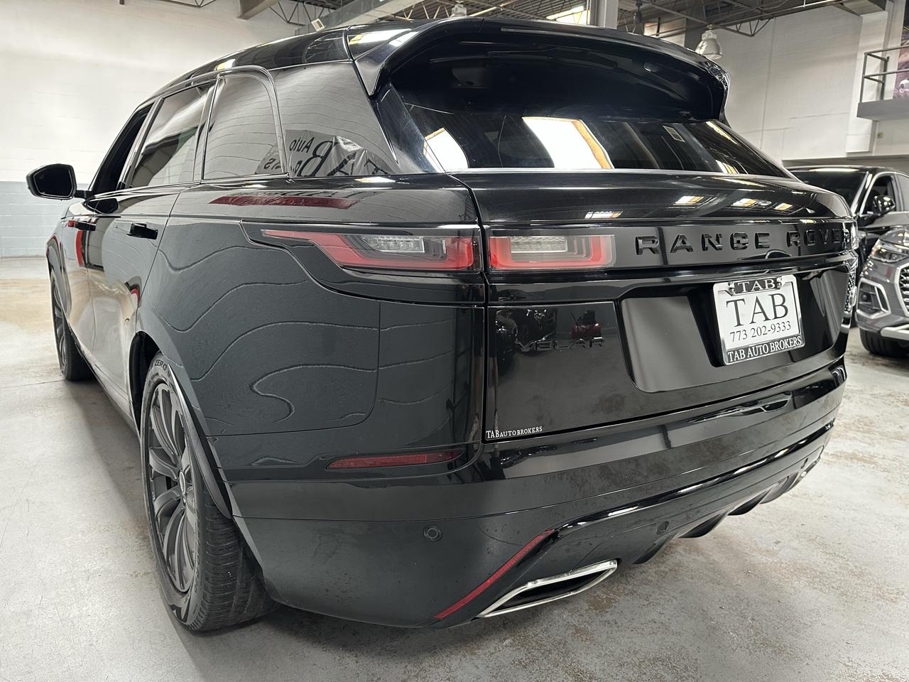 Land Rover Range Rover Velar photo 5