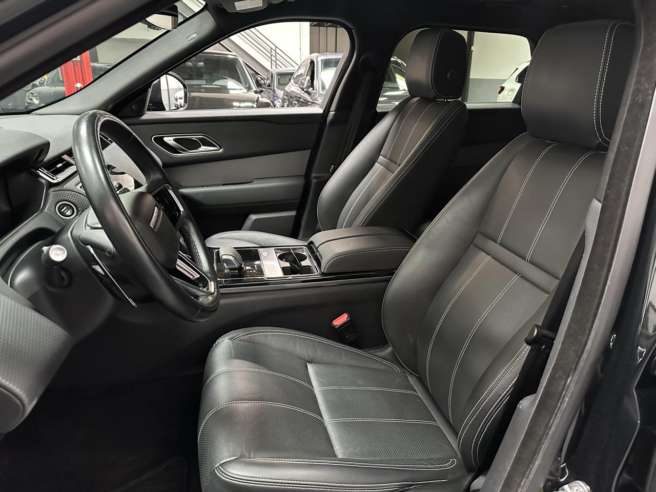 Land Rover Range Rover Velar photo 16