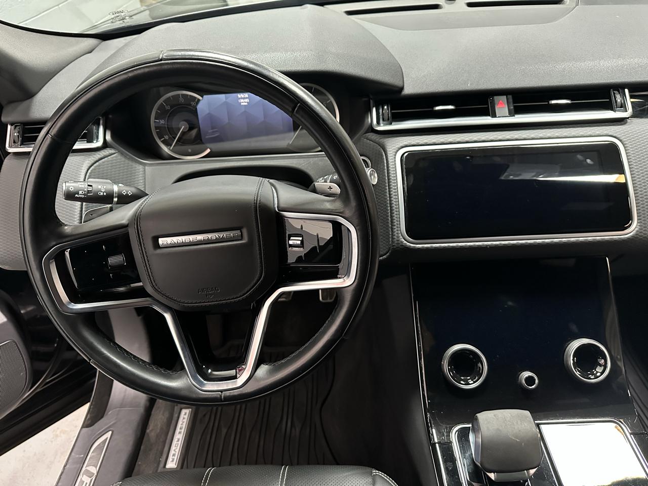 Land Rover Range Rover Velar photo 17