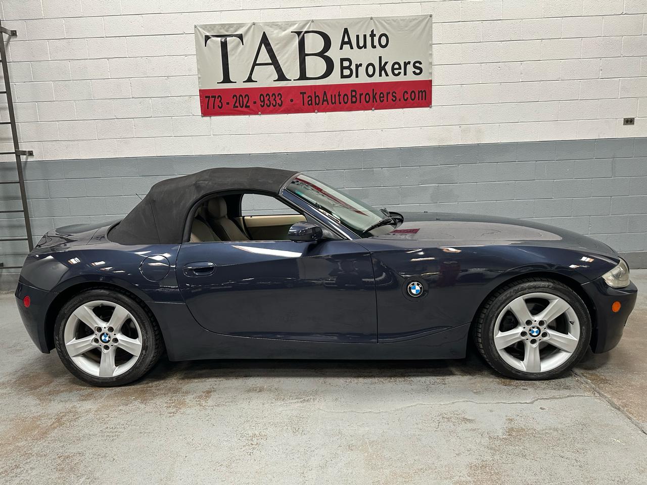 BMW Z4 2dr Roadster 3.0i 2005