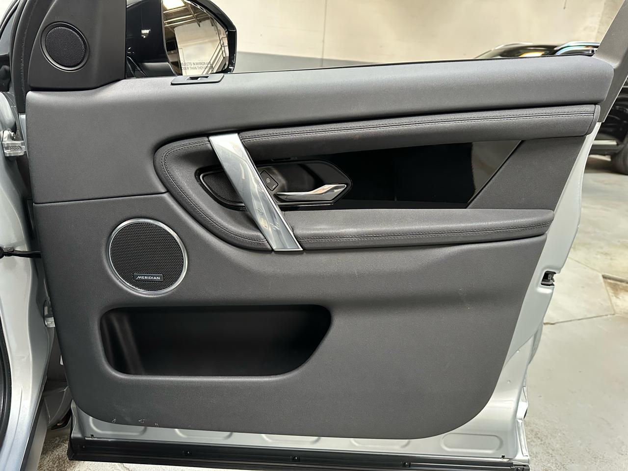 Land Rover Discovery Sport SE 2023