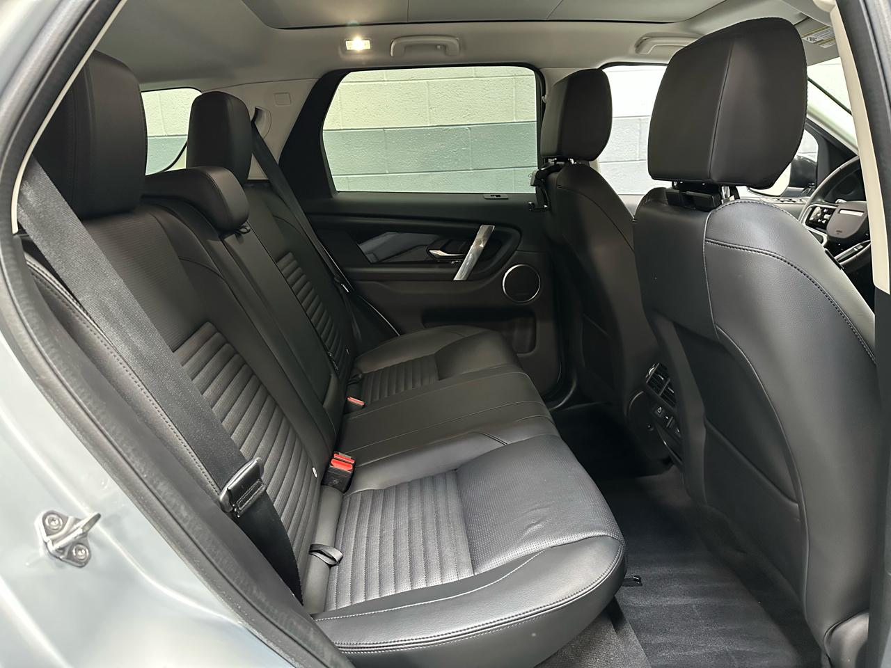 Land Rover Discovery Sport SE 2023