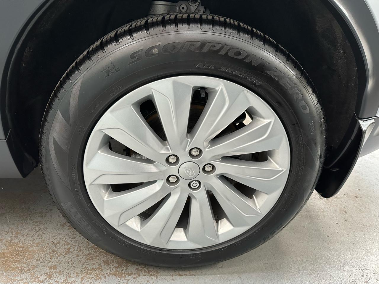 Land Rover Discovery Sport SE 2023