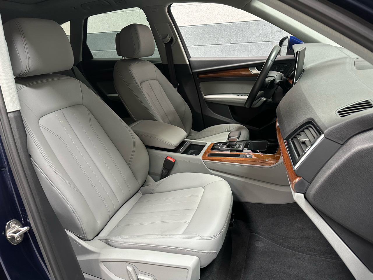 2022 Audi Q5 S line Premium Plus 45 TFSI photo 9