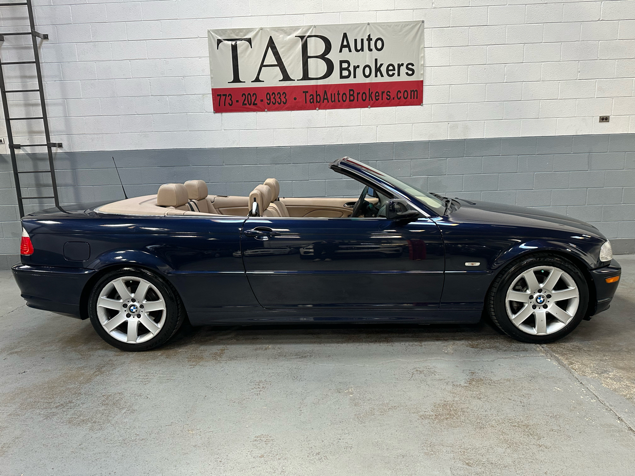 BMW 3 Series 325Ci 2dr Convertible 2003 BMW 3 Series 325Ci 2dr Convertible 2003