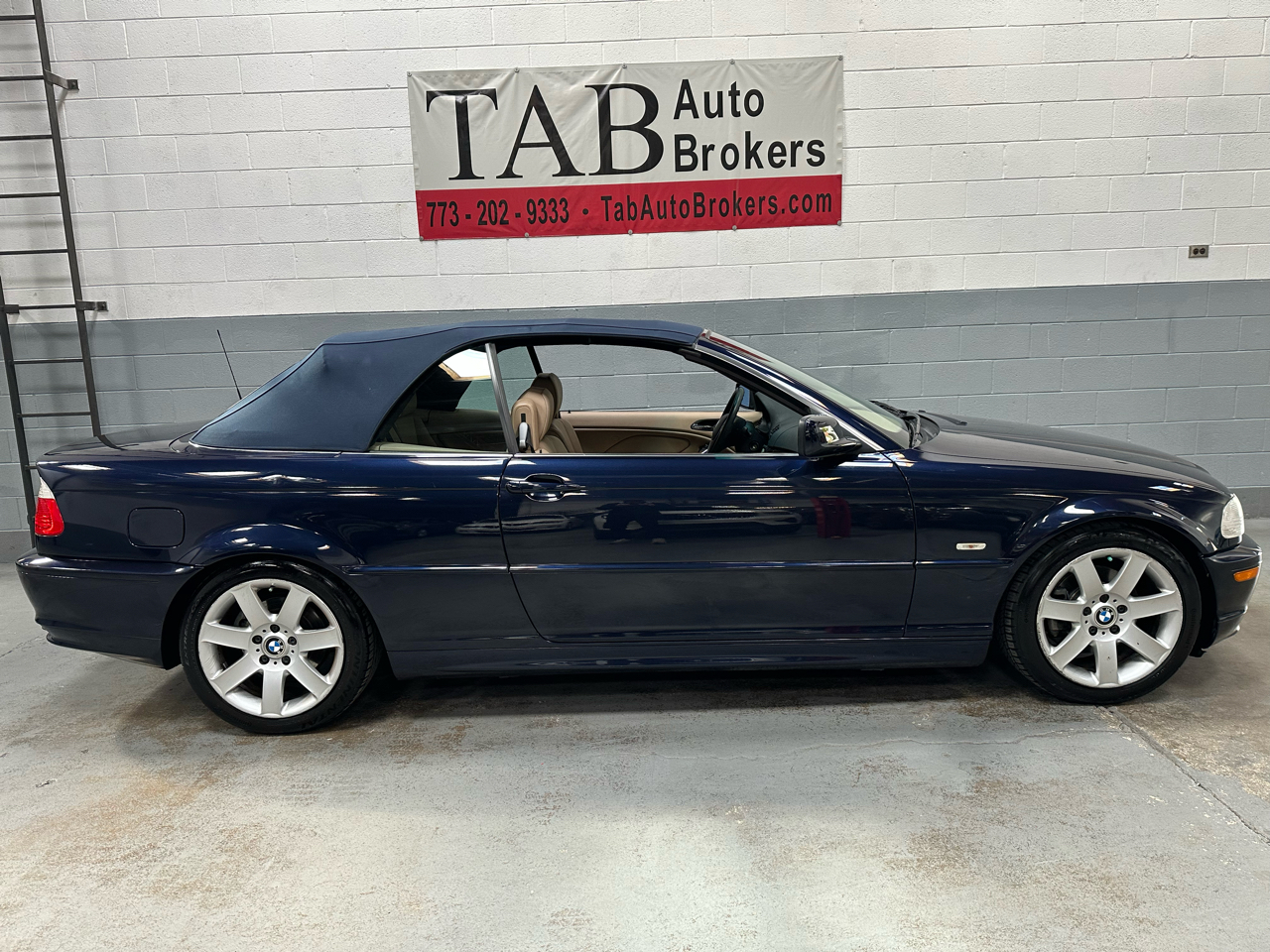 BMW 3 Series 325Ci 2dr Convertible 2003 BMW 3 Series 325Ci 2dr Convertible 2003
