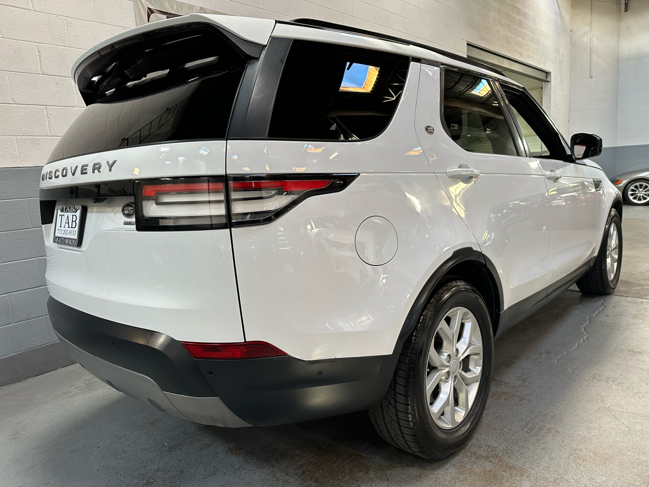 Land Rover Discovery SE V6 Supercharged 2019 Land Rover Discovery SE V6 Supercharged 2019
