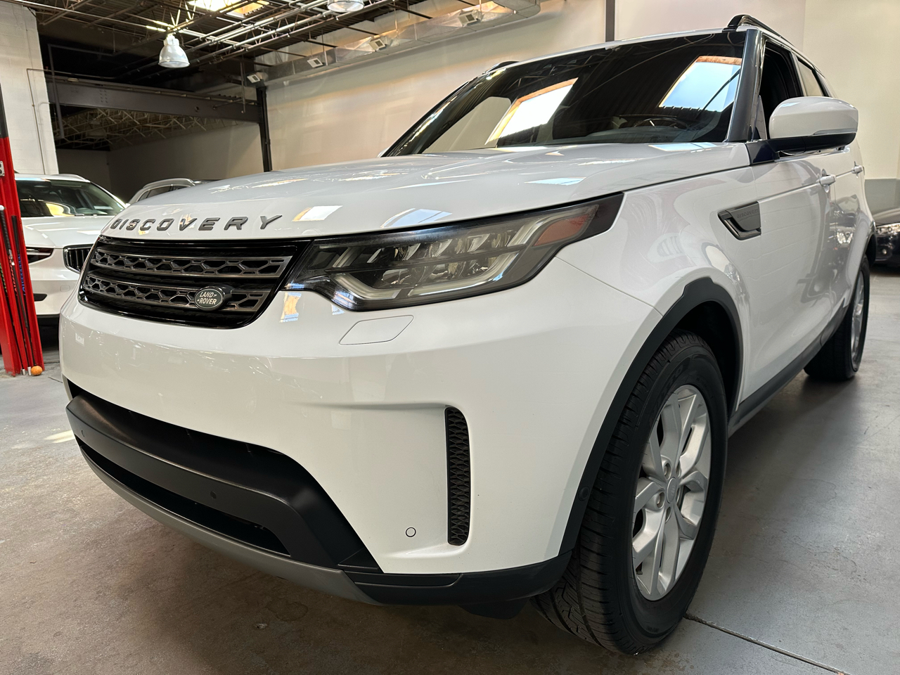 Land Rover Discovery SE V6 Supercharged 2019 Land Rover Discovery SE V6 Supercharged 2019