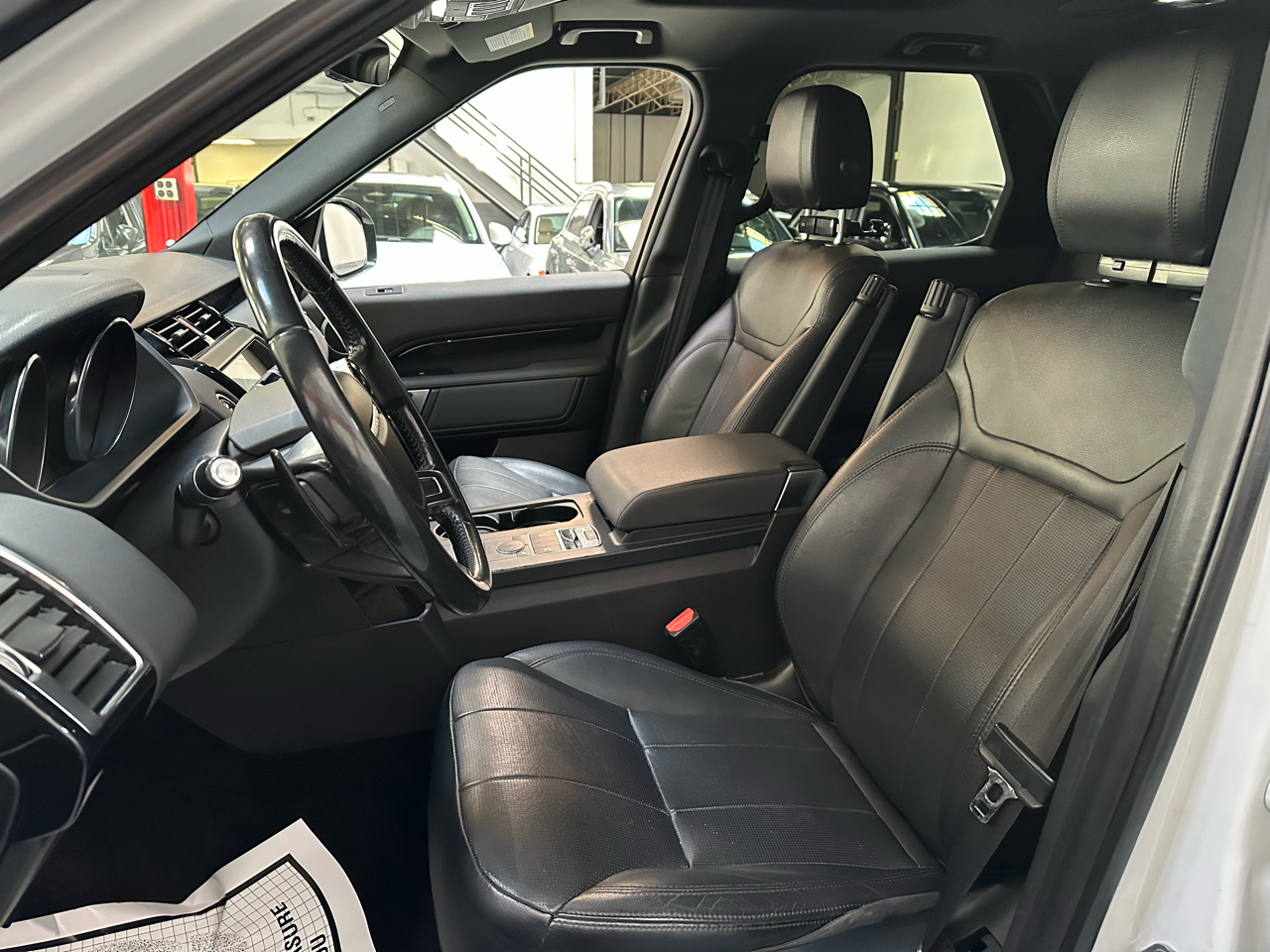 Land Rover Discovery SE V6 Supercharged 2019 Land Rover Discovery SE V6 Supercharged 2019