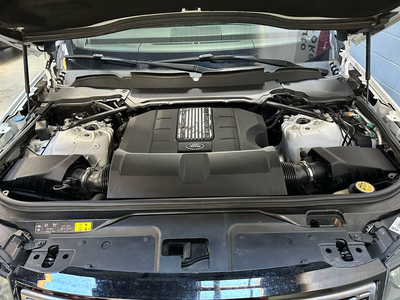 Land Rover Discovery SE V6 Supercharged 2019 Land Rover Discovery SE V6 Supercharged 2019