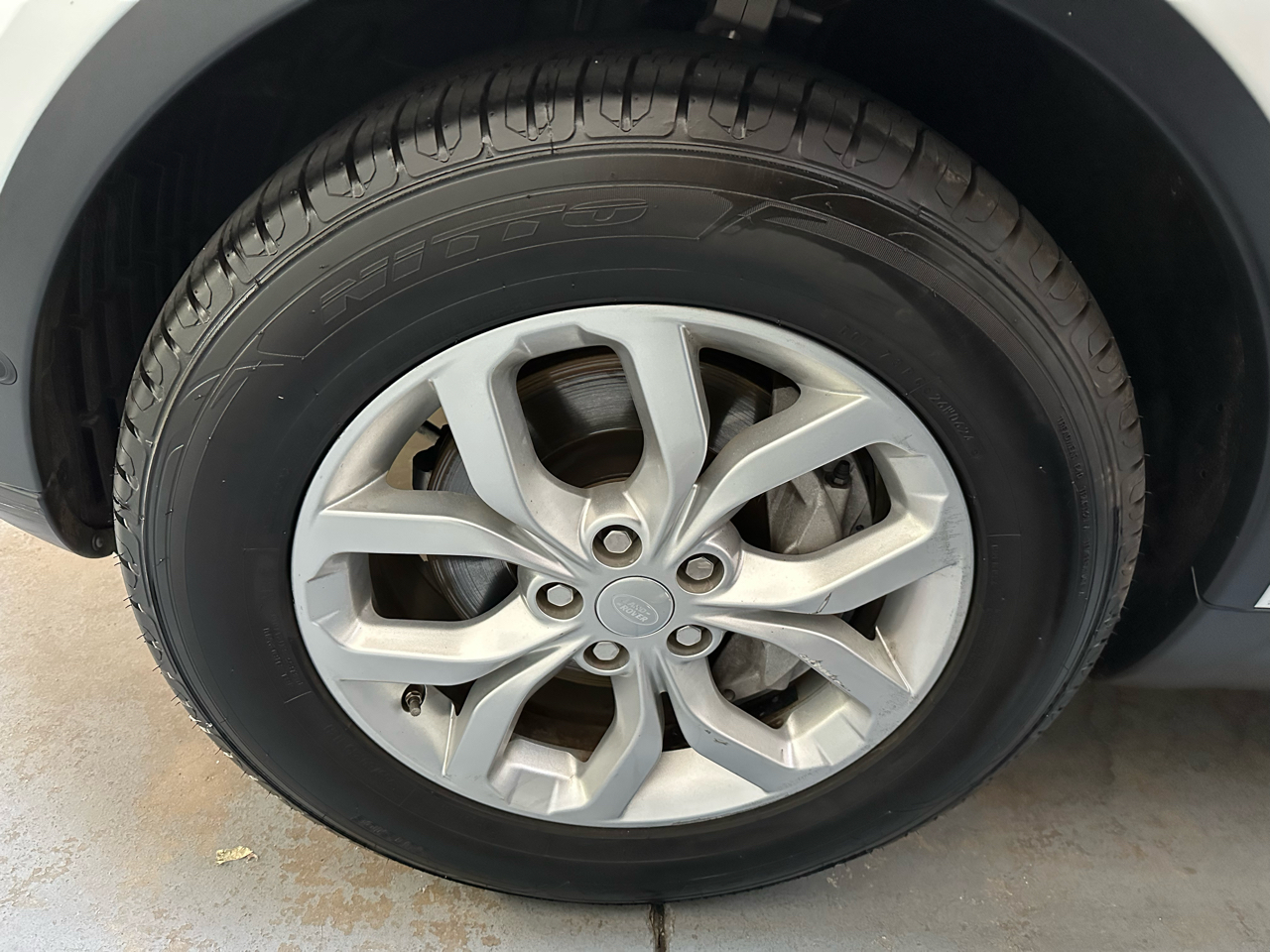 Land Rover Discovery SE V6 Supercharged 2019 Land Rover Discovery SE V6 Supercharged 2019