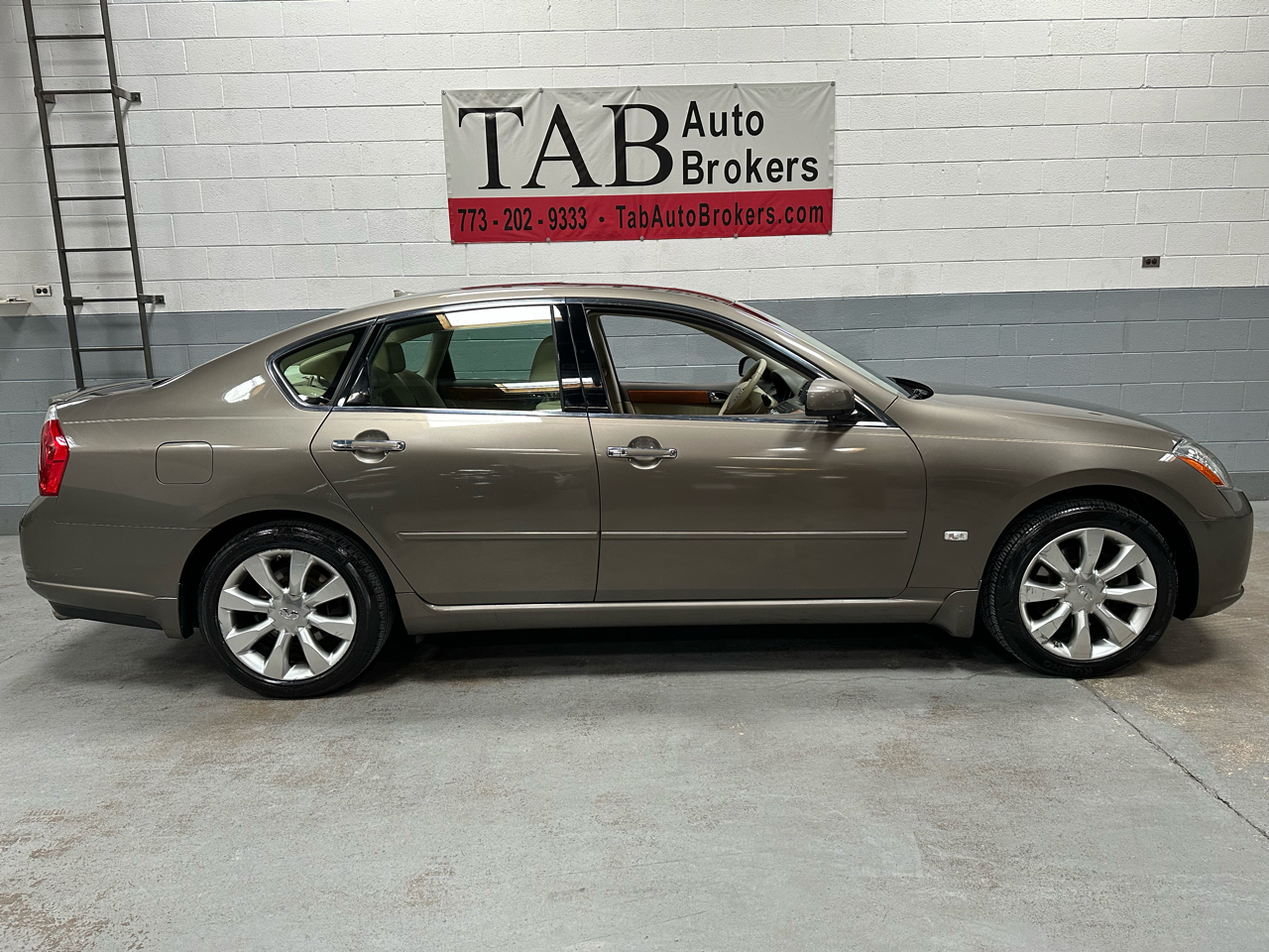 Infiniti M35  2007