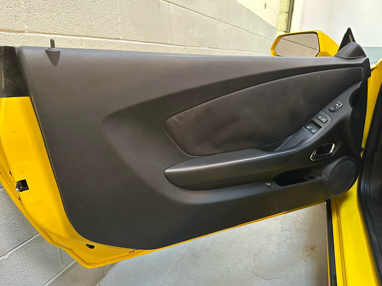 Chevrolet Camaro 2dr Cpe 1LT 2012