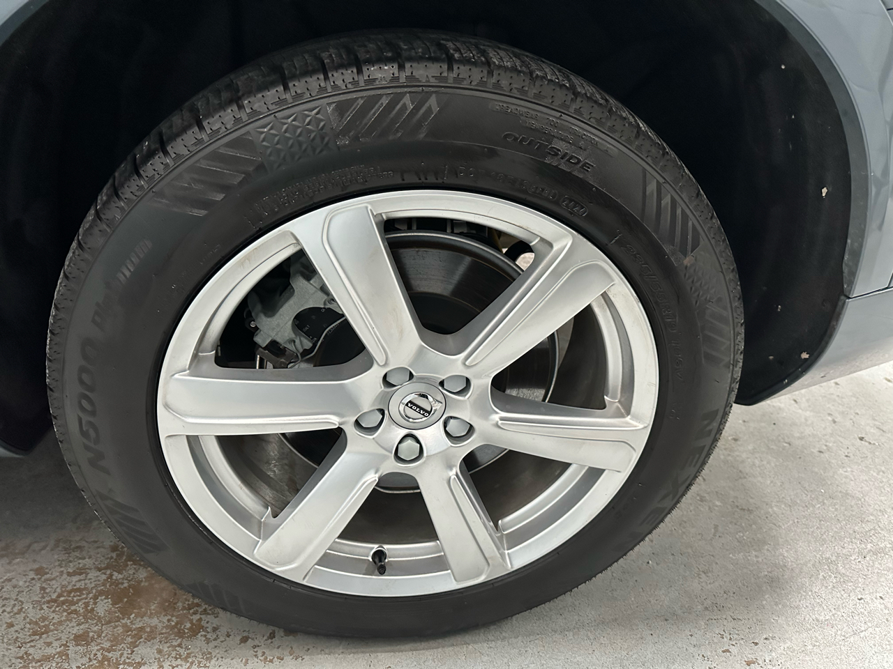 Volvo XC90 B5 AWD Core 7-Seater 2023