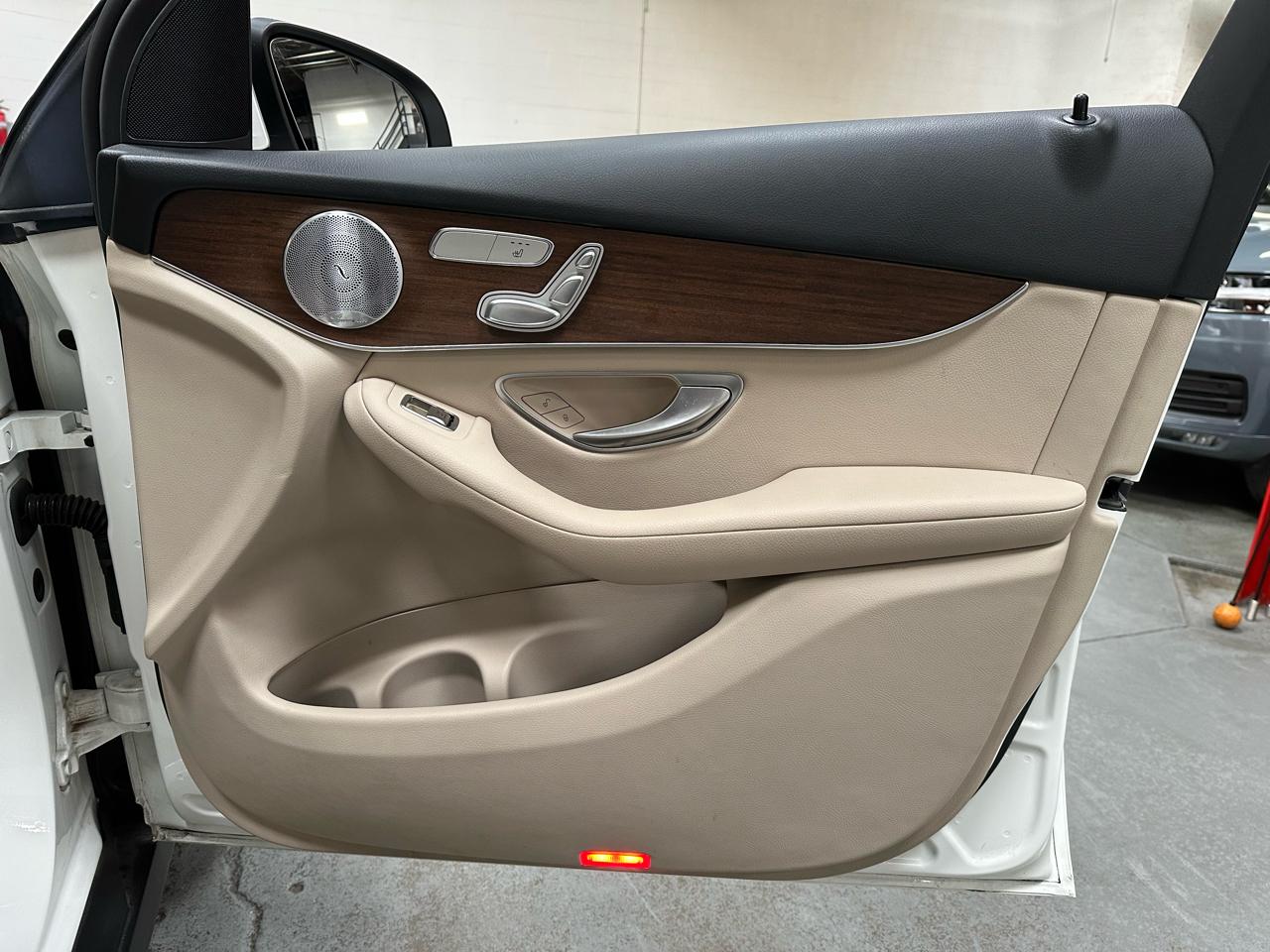 Mercedes-Benz GLC GLC 300 4MATIC SUV 2020