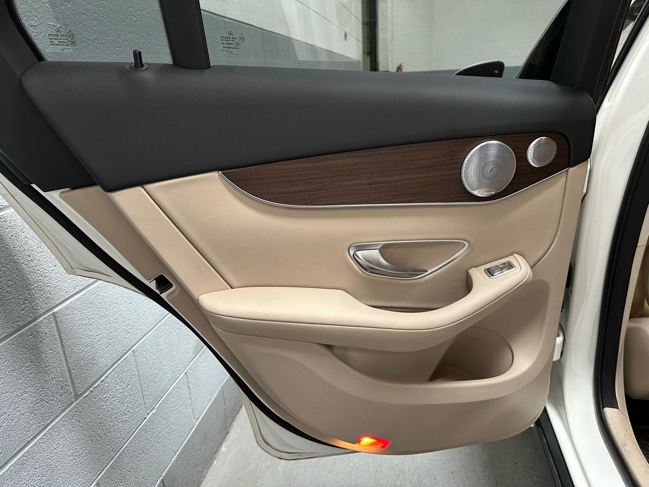 Mercedes-Benz GLC GLC 300 4MATIC SUV 2020