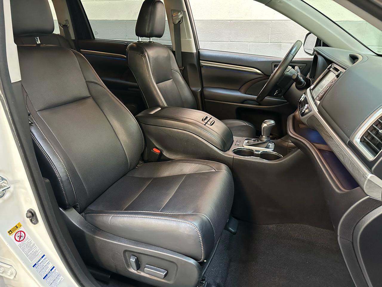 Toyota Highlander Limited V6 4WD 2017