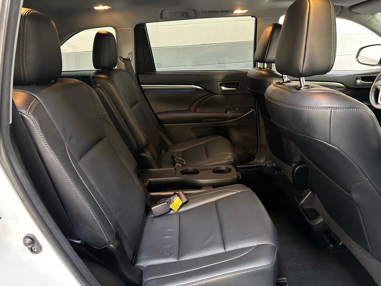 Toyota Highlander Limited V6 4WD 2017