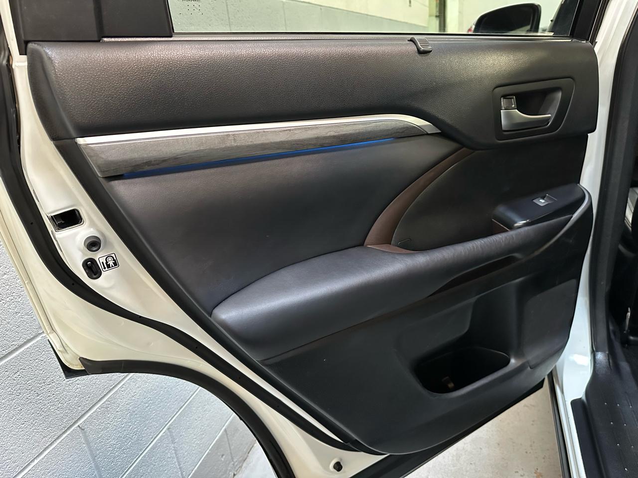 Toyota Highlander Limited V6 4WD 2017