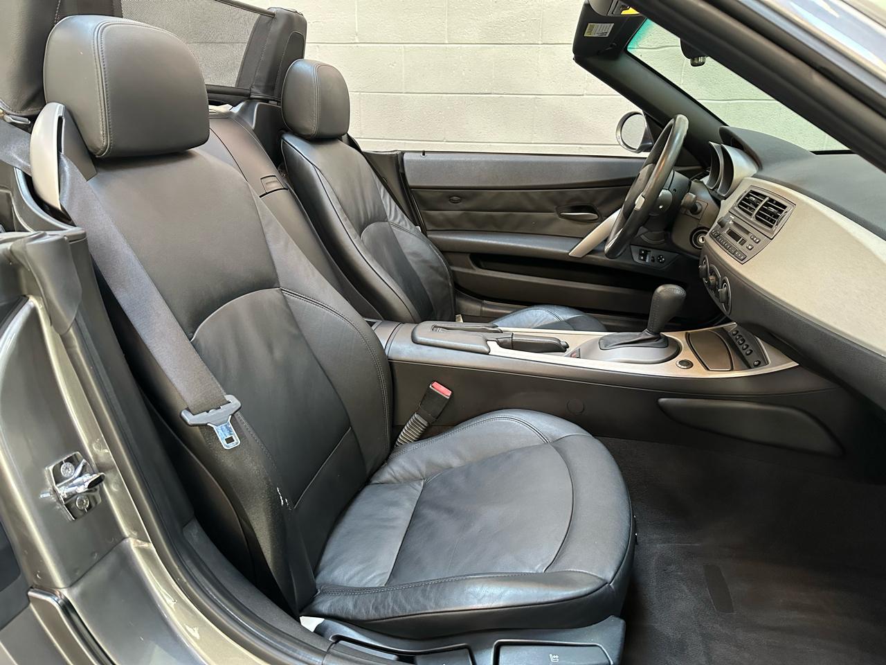 BMW Z4 2dr Roadster 2.5i 2004