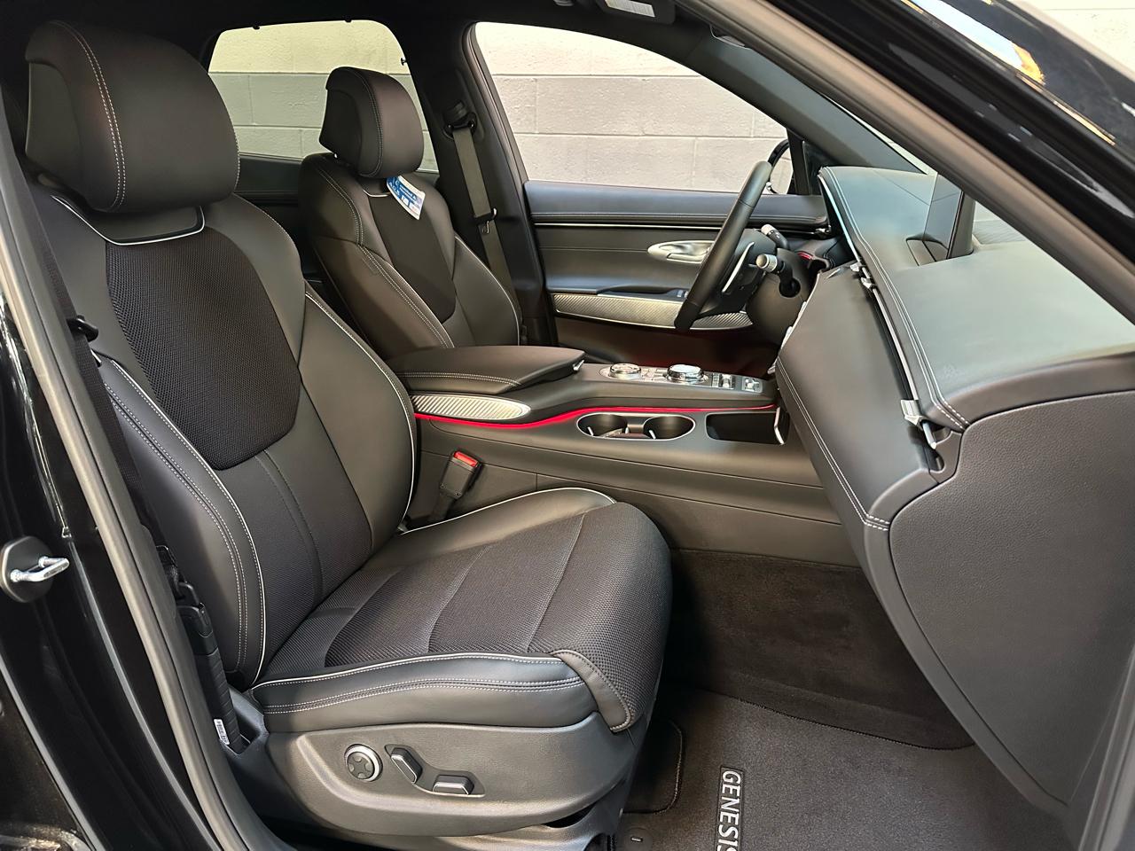 Genesis GV70 2.5T Sport Prestige 2025