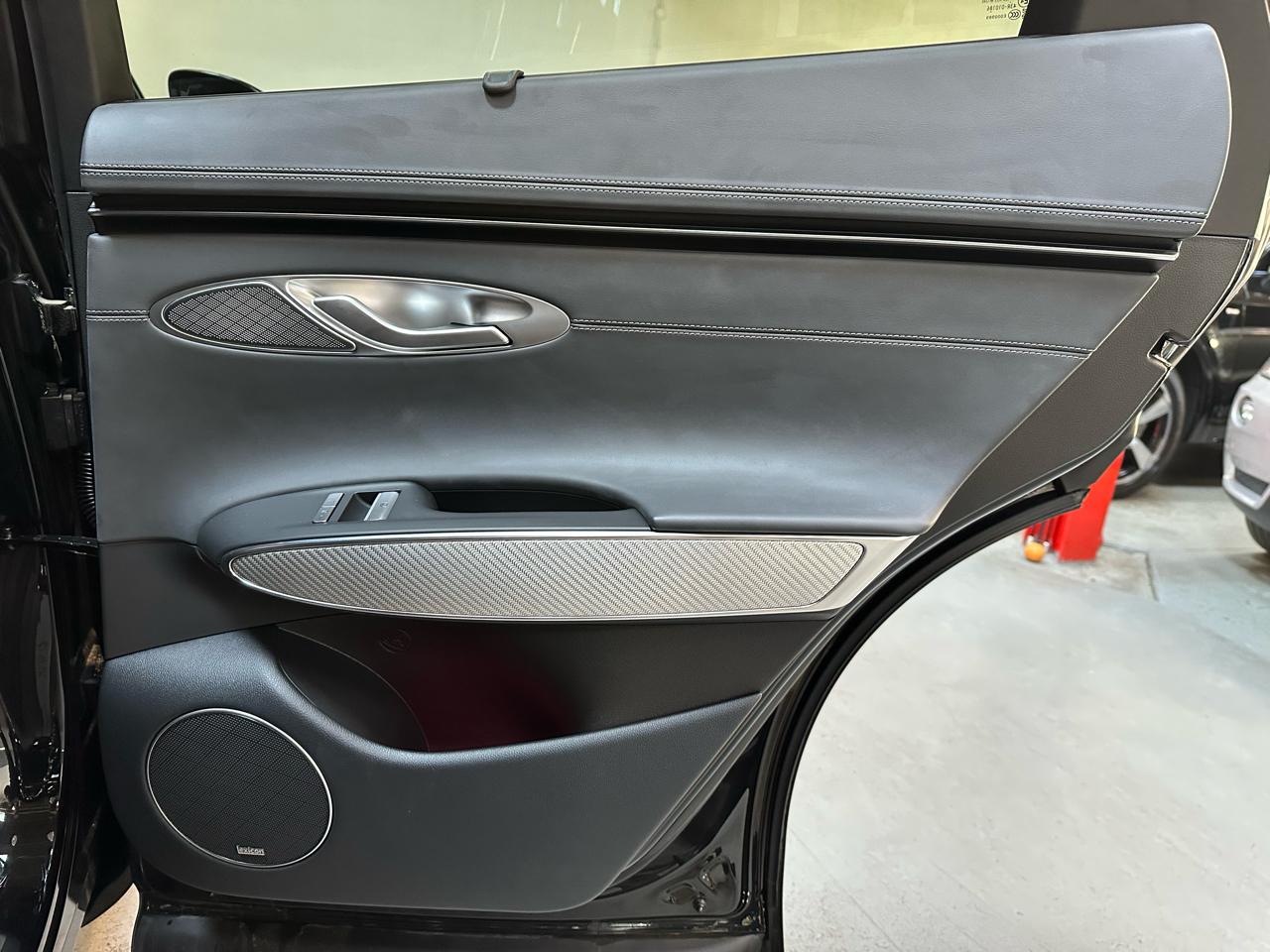 Genesis GV70 2.5T Sport Prestige 2025